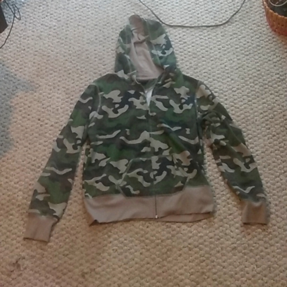 Rue 21, GIRLS XL CAMO HOODIE